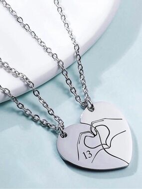 New Swiftie Best Friends Heart & Heart Hands Silver Tone Necklace Set